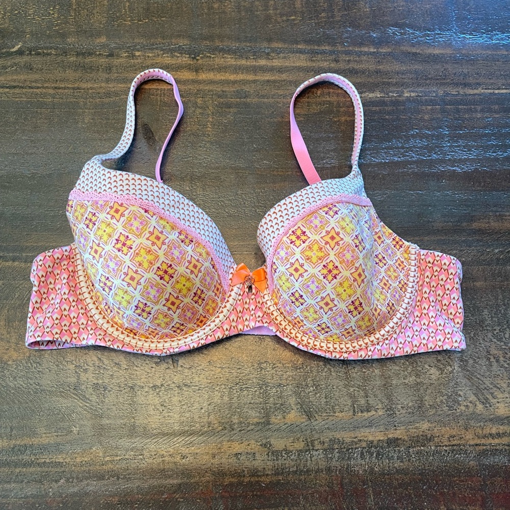 Victoria's Secret Pink and Orange Geometric Bra
